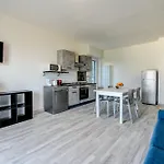 Appartement Mgh - *